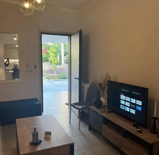 D & A House 150M From Chalandri Metro Station